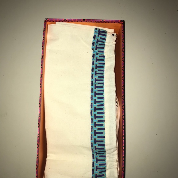 Tory Burch Elizabeth 40MM Flat - Picture 7 of 8